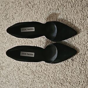Black point toe heels